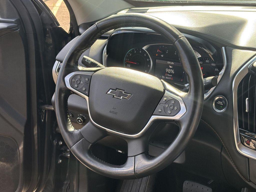 used 2021 Chevrolet Traverse car, priced at $22,895
