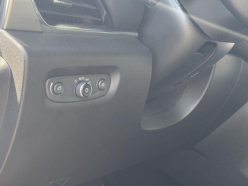 used 2021 Chevrolet Traverse car, priced at $22,895