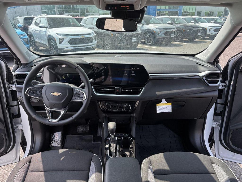 new 2026 Chevrolet TrailBlazer car, priced at $28,682