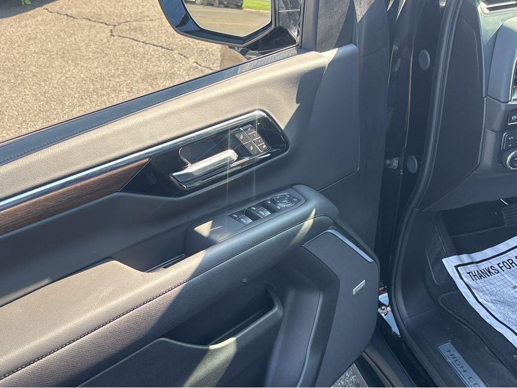 new 2025 Chevrolet Tahoe car, priced at $99,105