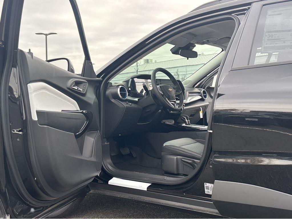 new 2026 Chevrolet Trax car, priced at $25,885