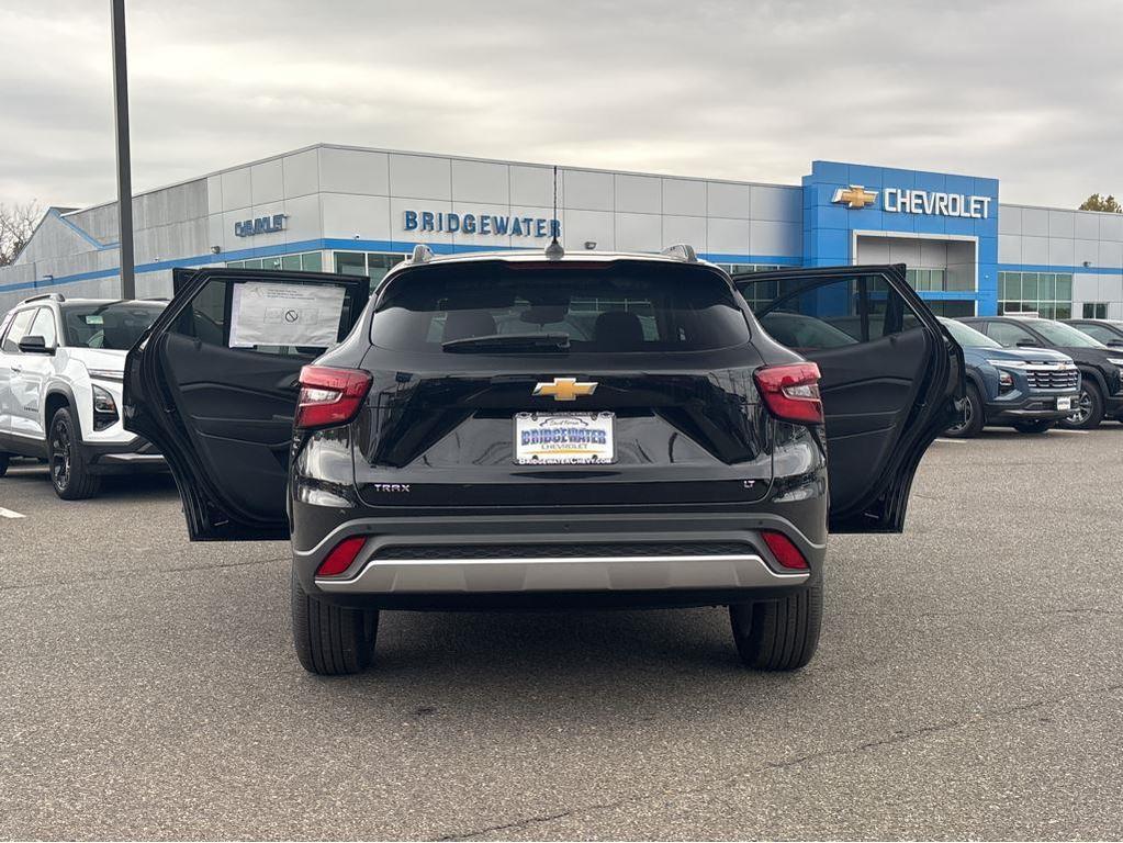 new 2026 Chevrolet Trax car, priced at $25,885