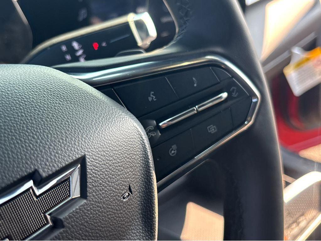 new 2025 Chevrolet Equinox car, priced at $33,795
