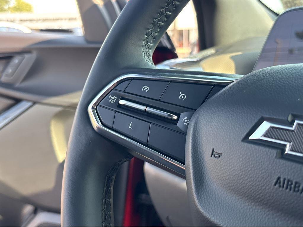 new 2025 Chevrolet Equinox car, priced at $33,795