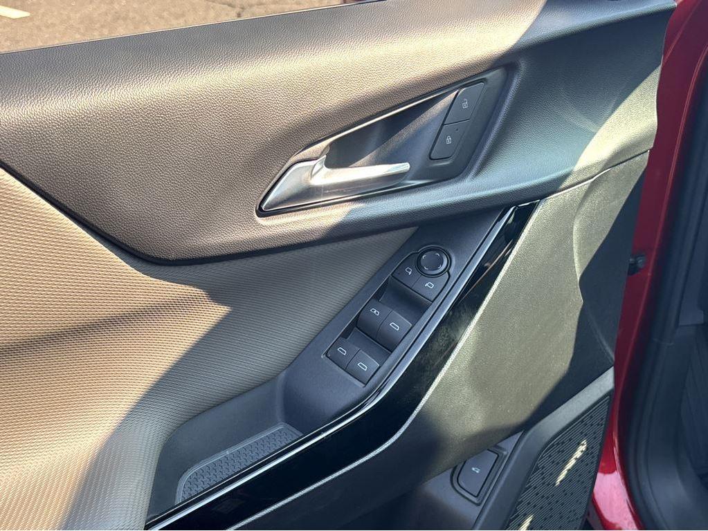 new 2025 Chevrolet Equinox car, priced at $33,795