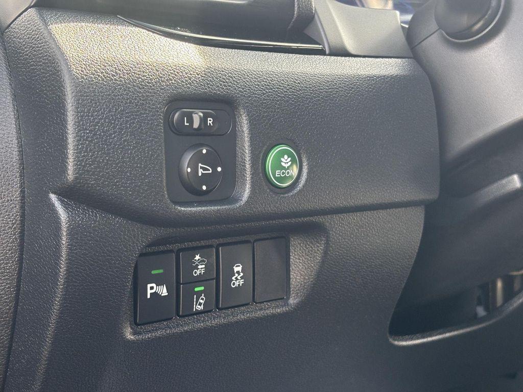 used 2022 Honda Pilot car, priced at $28,995