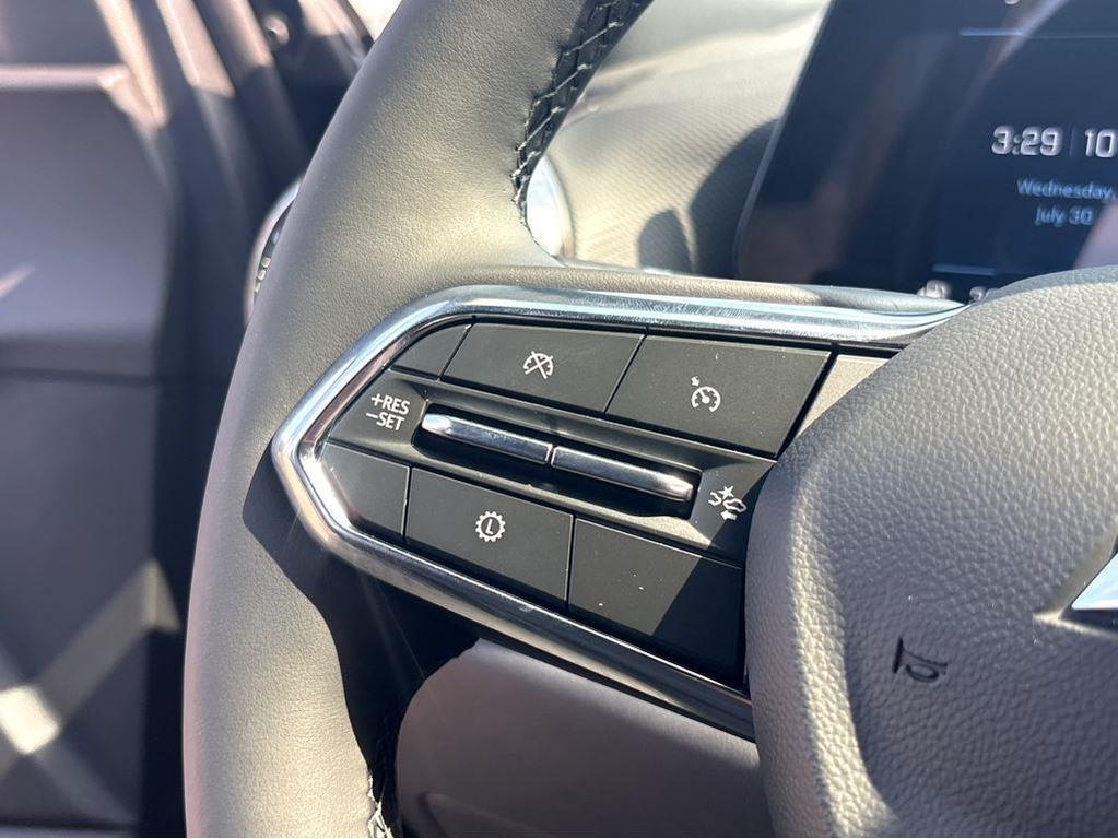 new 2026 Chevrolet Equinox car, priced at $33,070