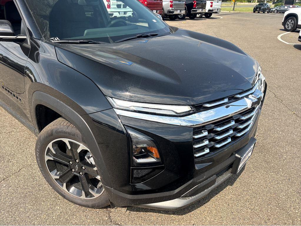 new 2026 Chevrolet Equinox car, priced at $33,070