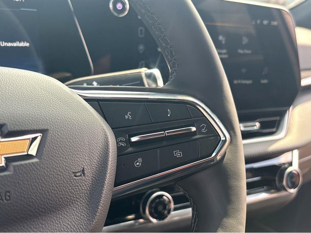 new 2026 Chevrolet Equinox car, priced at $33,070