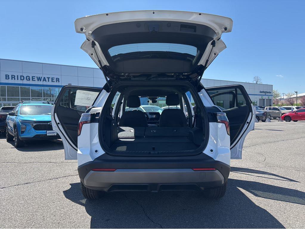 new 2025 Chevrolet Equinox car, priced at $33,575