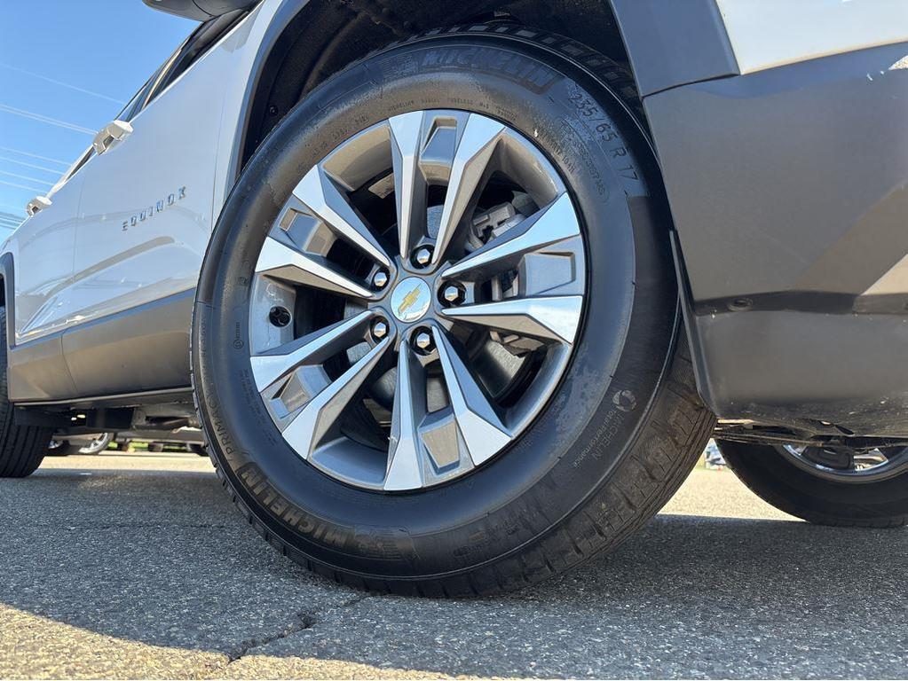 new 2025 Chevrolet Equinox car, priced at $33,575