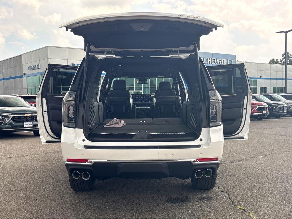 new 2025 Chevrolet Suburban car, priced at $85,325