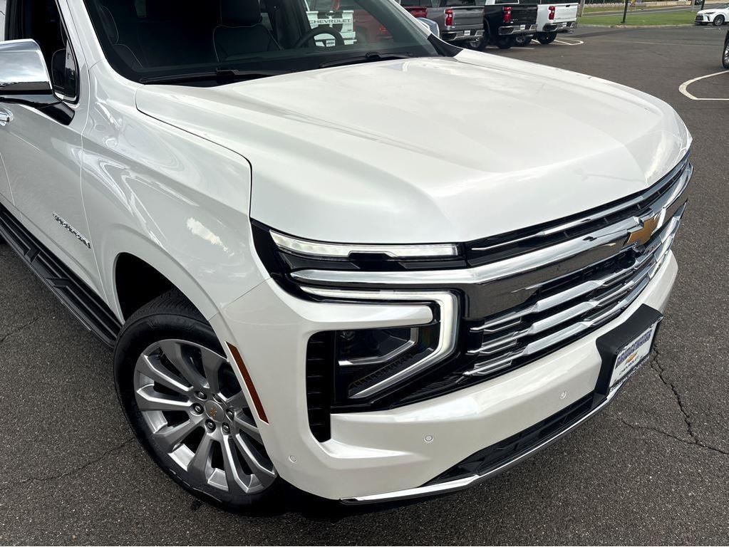 new 2025 Chevrolet Suburban car, priced at $85,325
