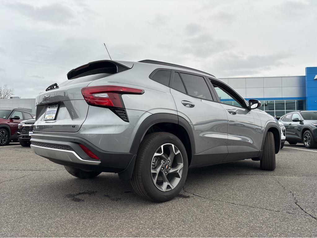 new 2025 Chevrolet Trax car, priced at $25,804