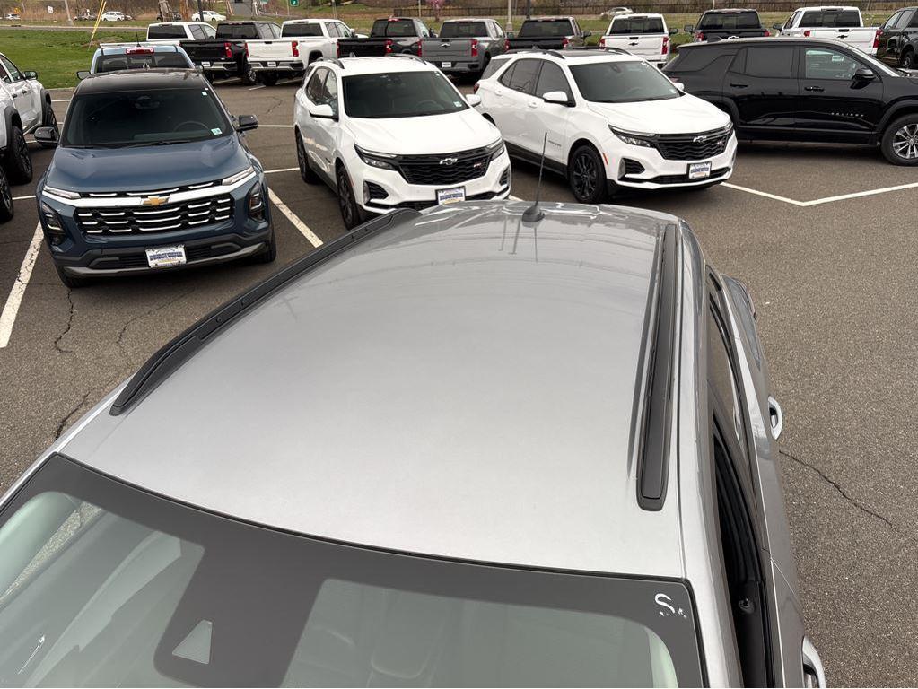 new 2025 Chevrolet Trax car, priced at $25,804