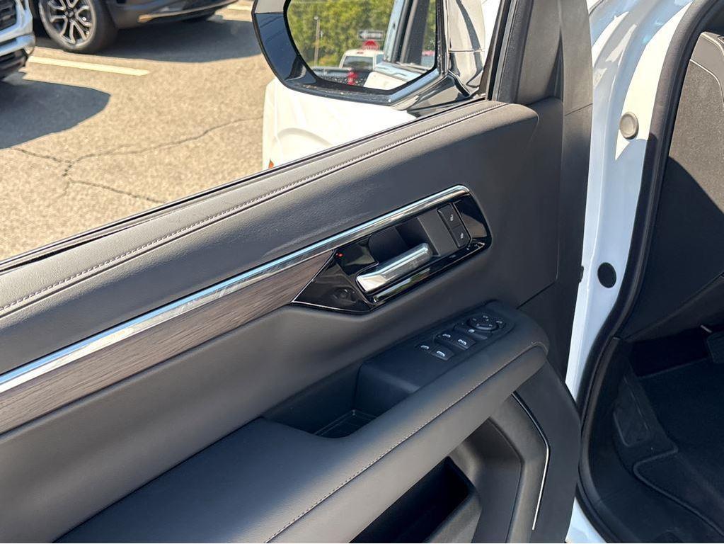 new 2025 Chevrolet Tahoe car, priced at $66,670