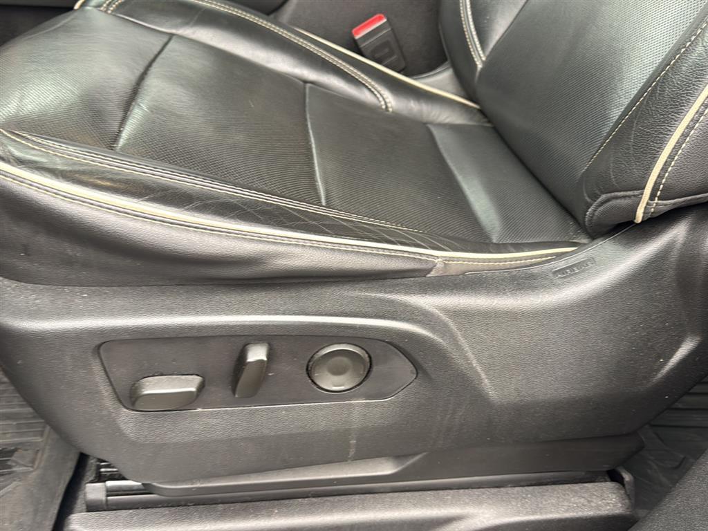 used 2021 GMC Yukon XL car, priced at $33,495