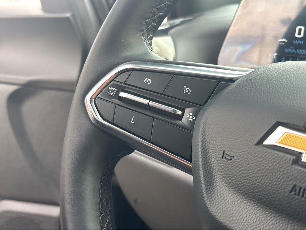 new 2025 Chevrolet Equinox car, priced at $33,080