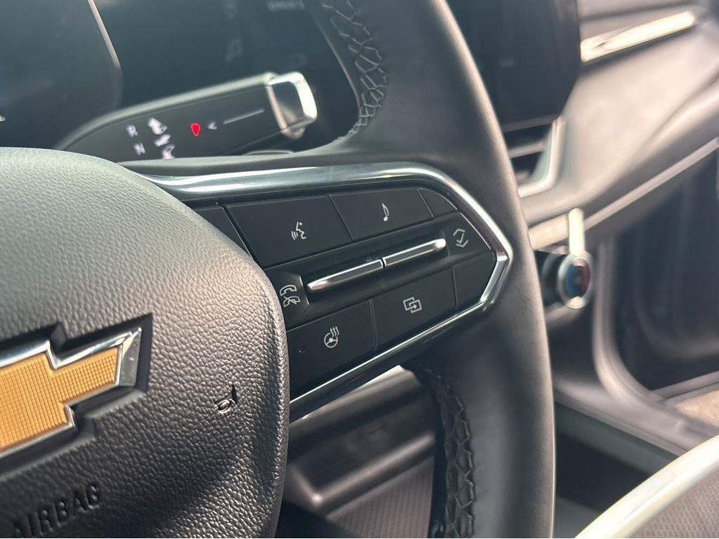 new 2025 Chevrolet Equinox car, priced at $33,080