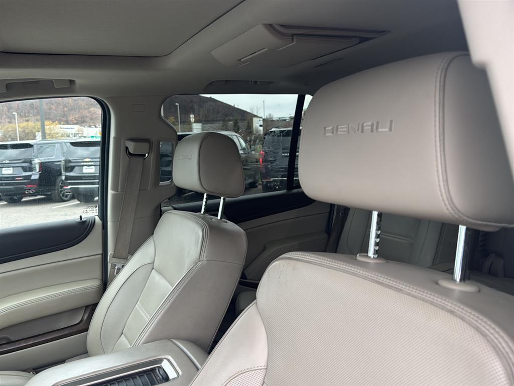 used 2018 GMC Yukon car, priced at $27,276