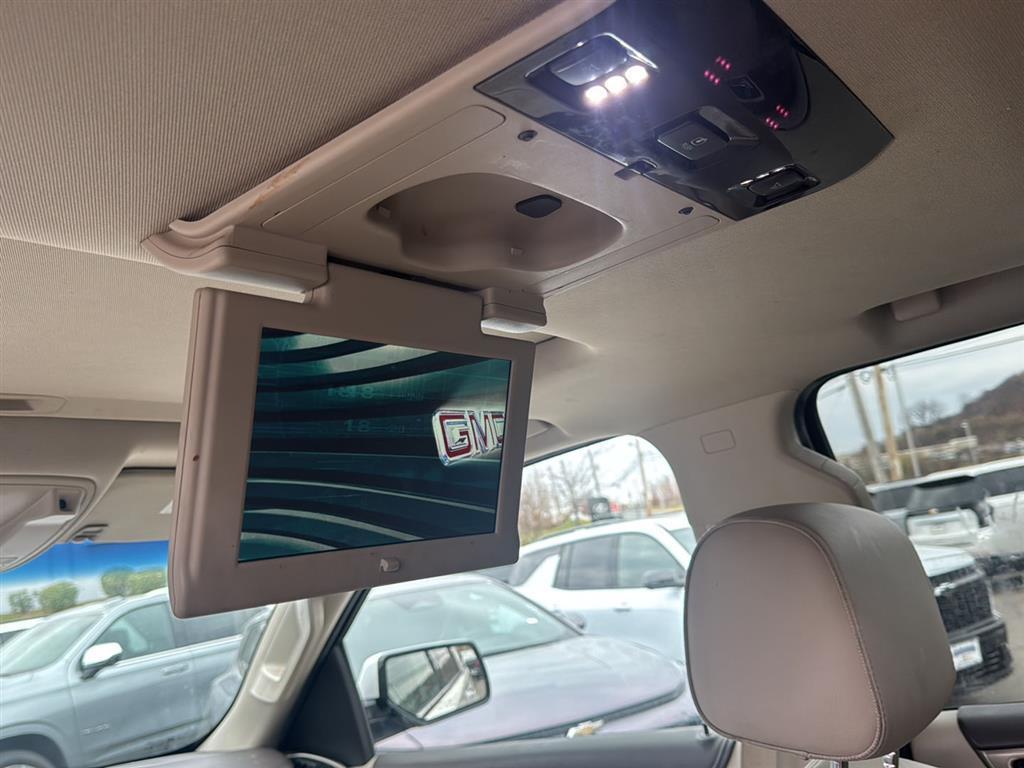 used 2018 GMC Yukon car, priced at $27,276