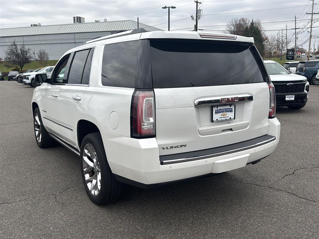 used 2018 GMC Yukon car, priced at $27,276