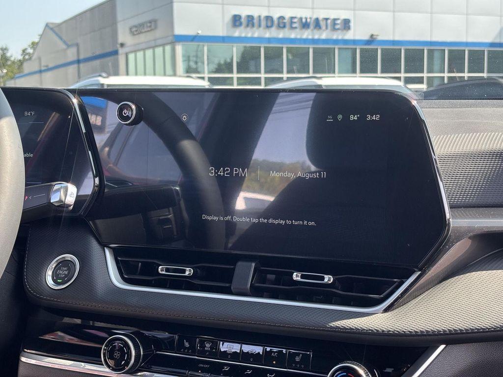 new 2026 Chevrolet Equinox car, priced at $33,310