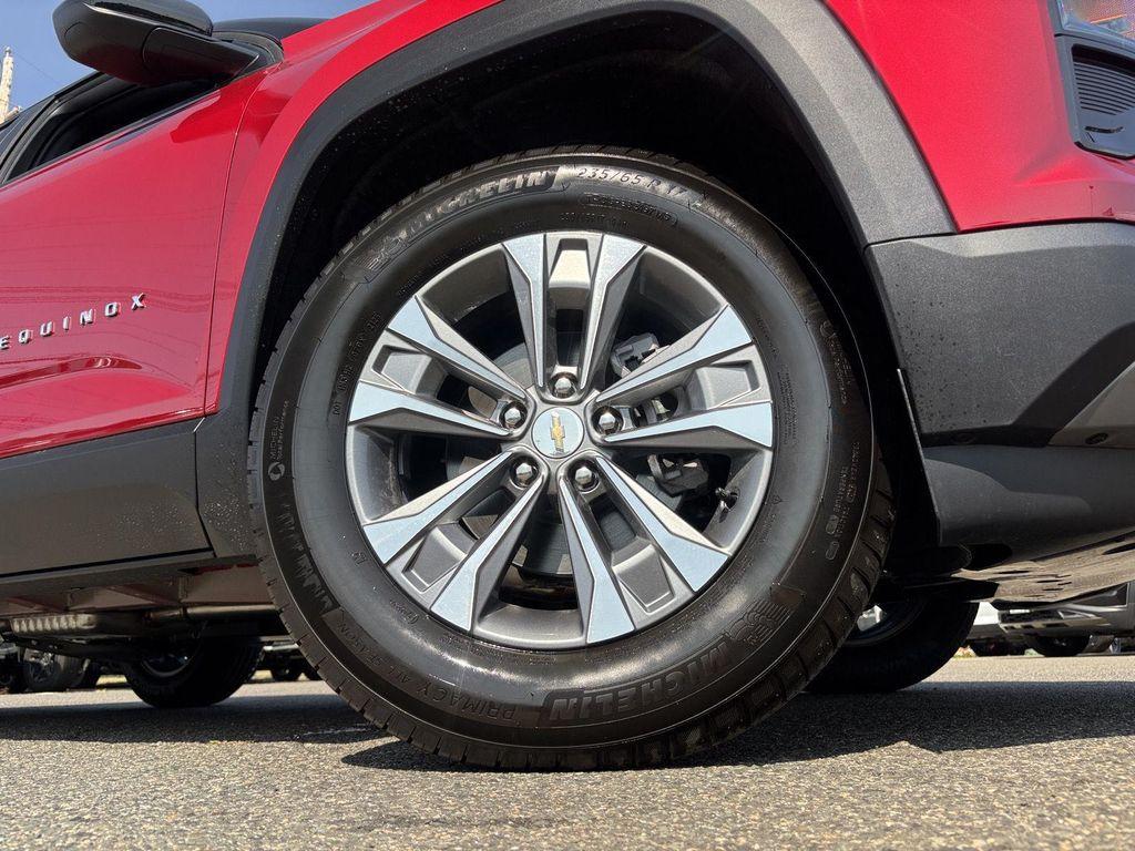new 2026 Chevrolet Equinox car, priced at $33,310