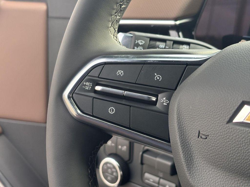 new 2025 Chevrolet Suburban car, priced at $95,625