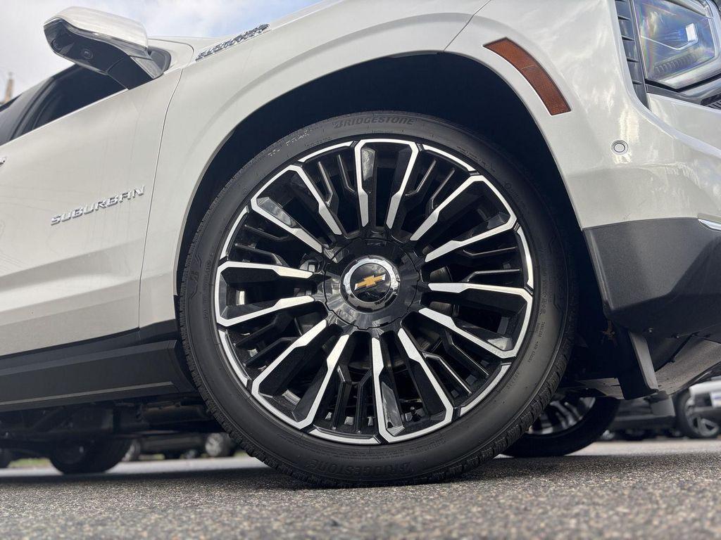 new 2025 Chevrolet Suburban car, priced at $95,625