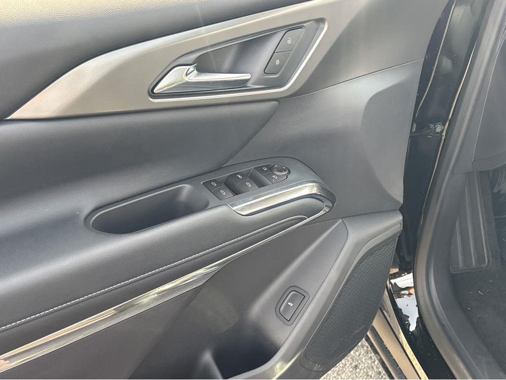new 2026 Chevrolet Traverse car, priced at $45,124