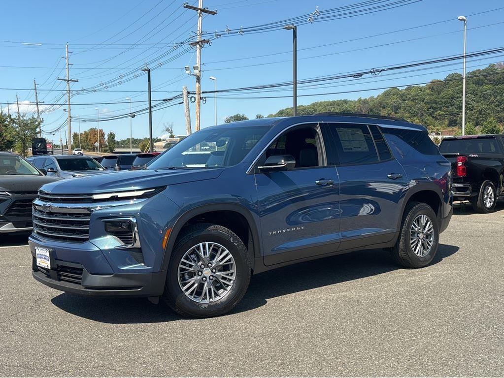 new 2026 Chevrolet Traverse car, priced at $47,215