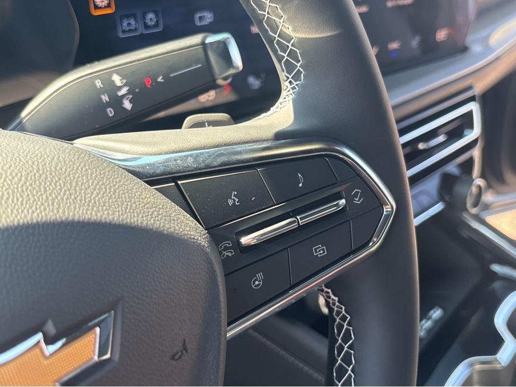 new 2026 Chevrolet Traverse car, priced at $47,215