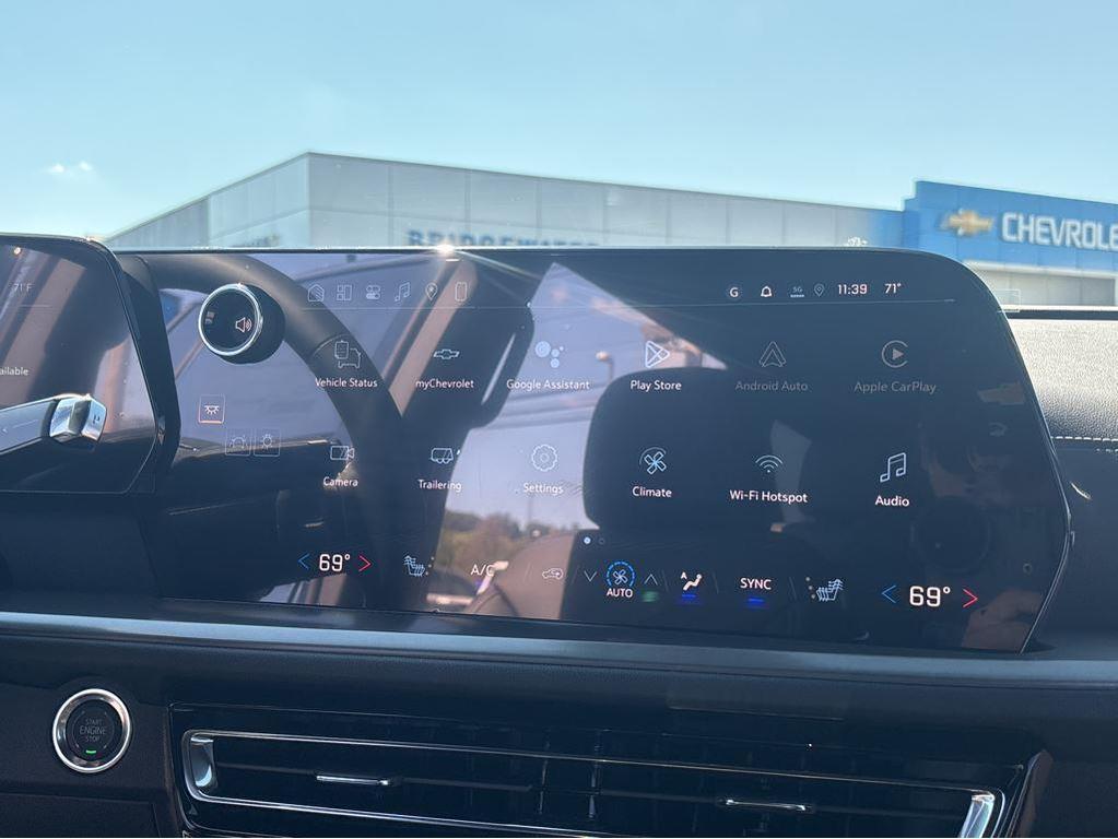 new 2026 Chevrolet Traverse car, priced at $47,215