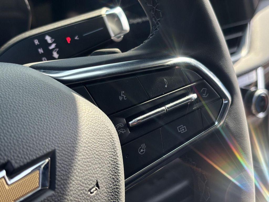 new 2026 Chevrolet Equinox car, priced at $32,815