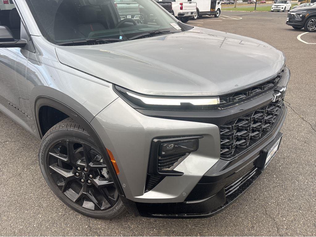 new 2026 Chevrolet Traverse car, priced at $61,220