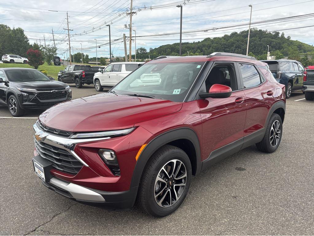 new 2025 Chevrolet TrailBlazer car, priced at $28,585