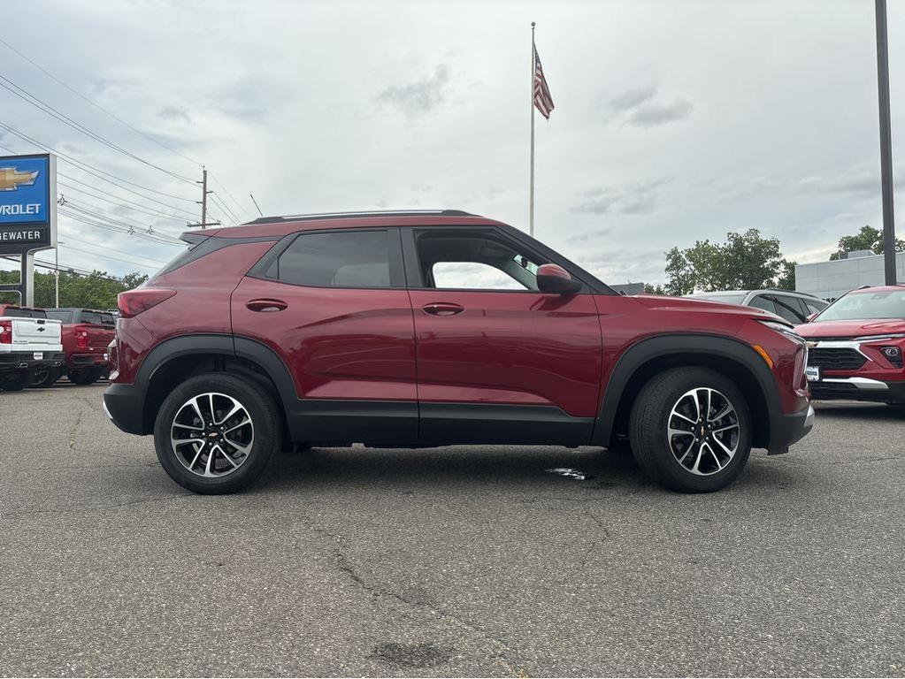 new 2025 Chevrolet TrailBlazer car, priced at $28,585