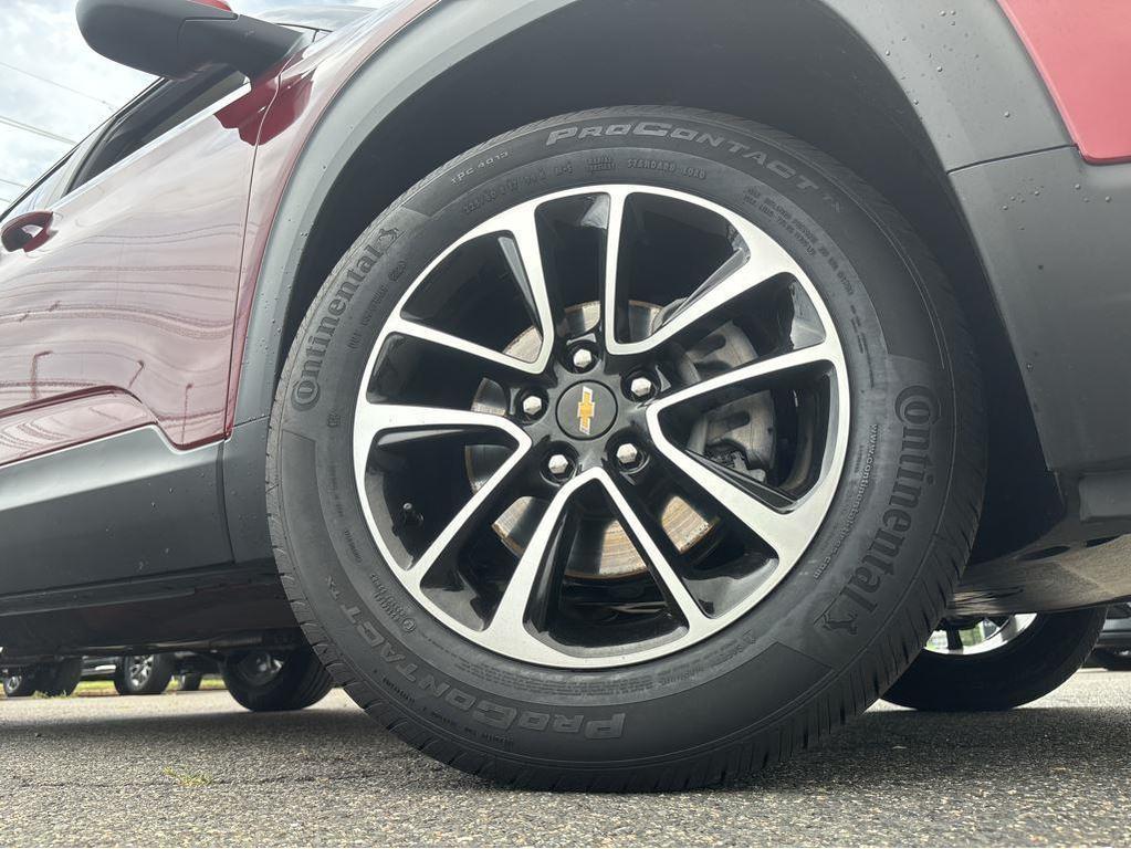 new 2025 Chevrolet TrailBlazer car, priced at $28,585
