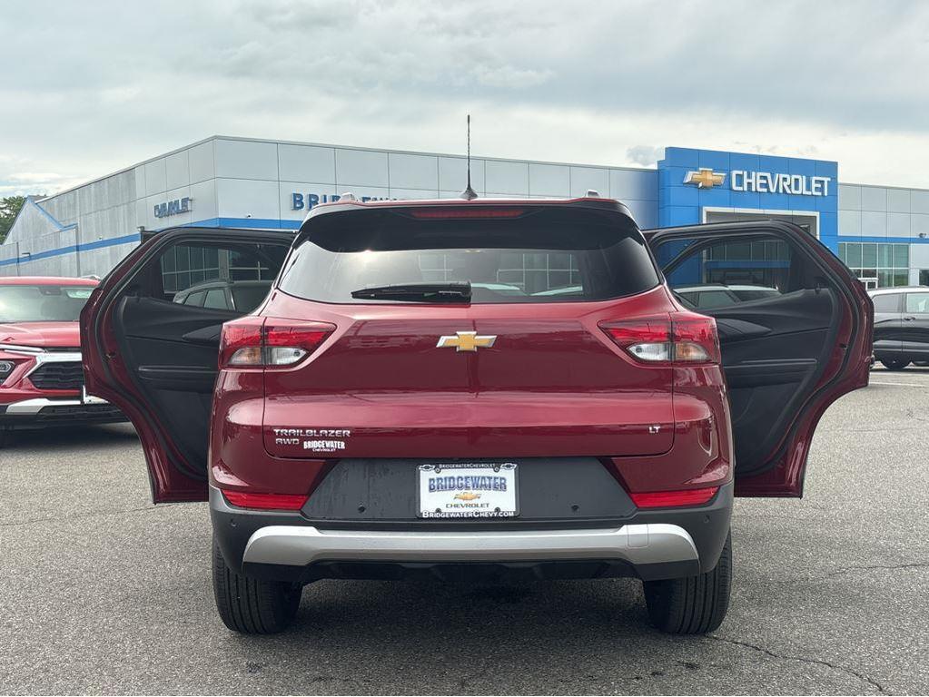 new 2025 Chevrolet TrailBlazer car, priced at $28,585