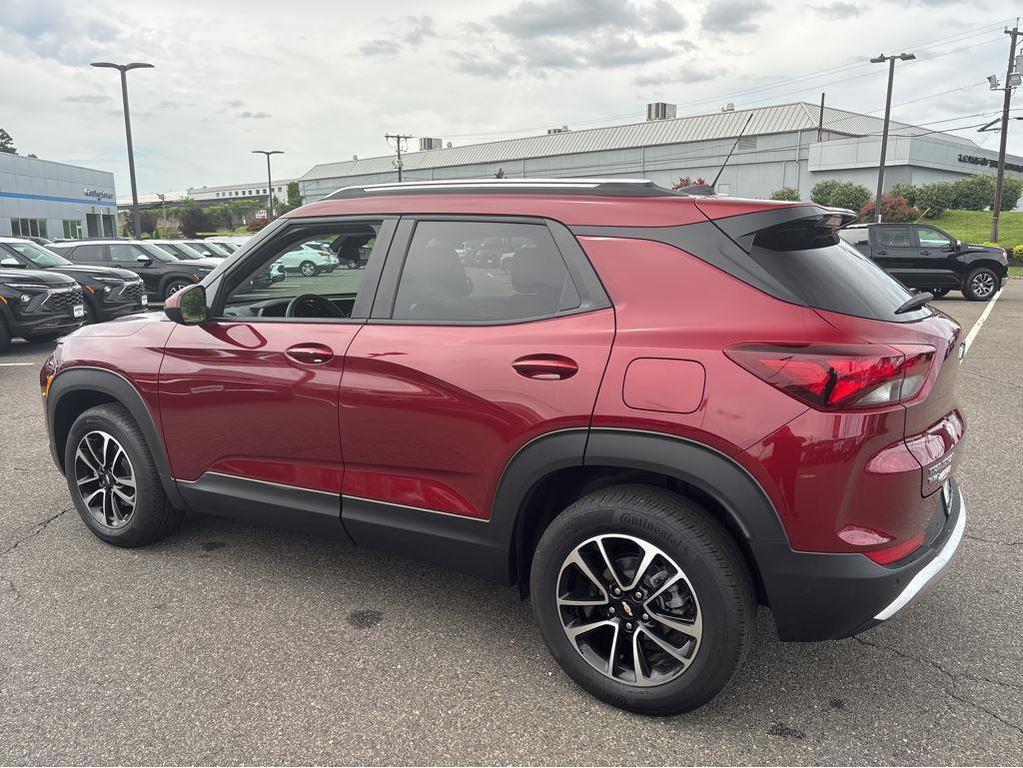 new 2025 Chevrolet TrailBlazer car, priced at $28,585