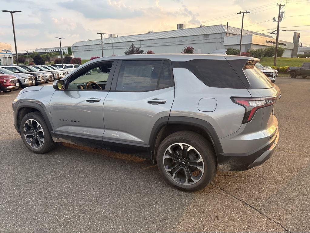 new 2026 Chevrolet Equinox car, priced at $33,070