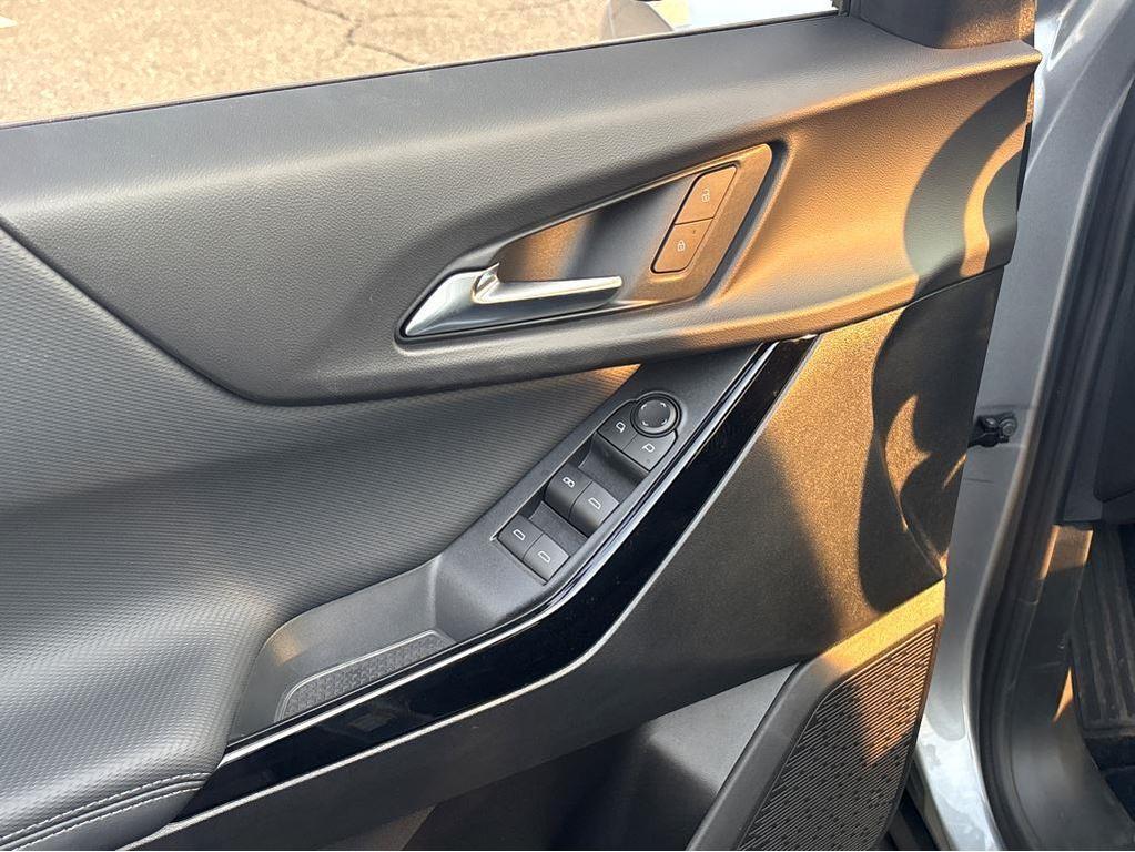 new 2026 Chevrolet Equinox car, priced at $33,070