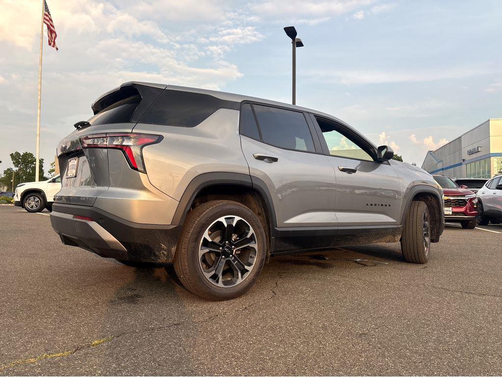 new 2026 Chevrolet Equinox car, priced at $33,070