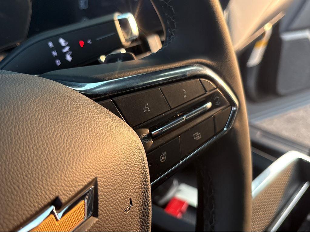 new 2026 Chevrolet Equinox car, priced at $33,070