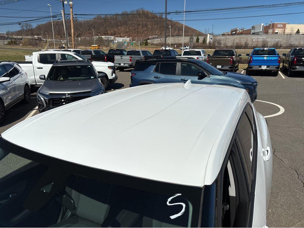 new 2025 Chevrolet Blazer car, priced at $36,610