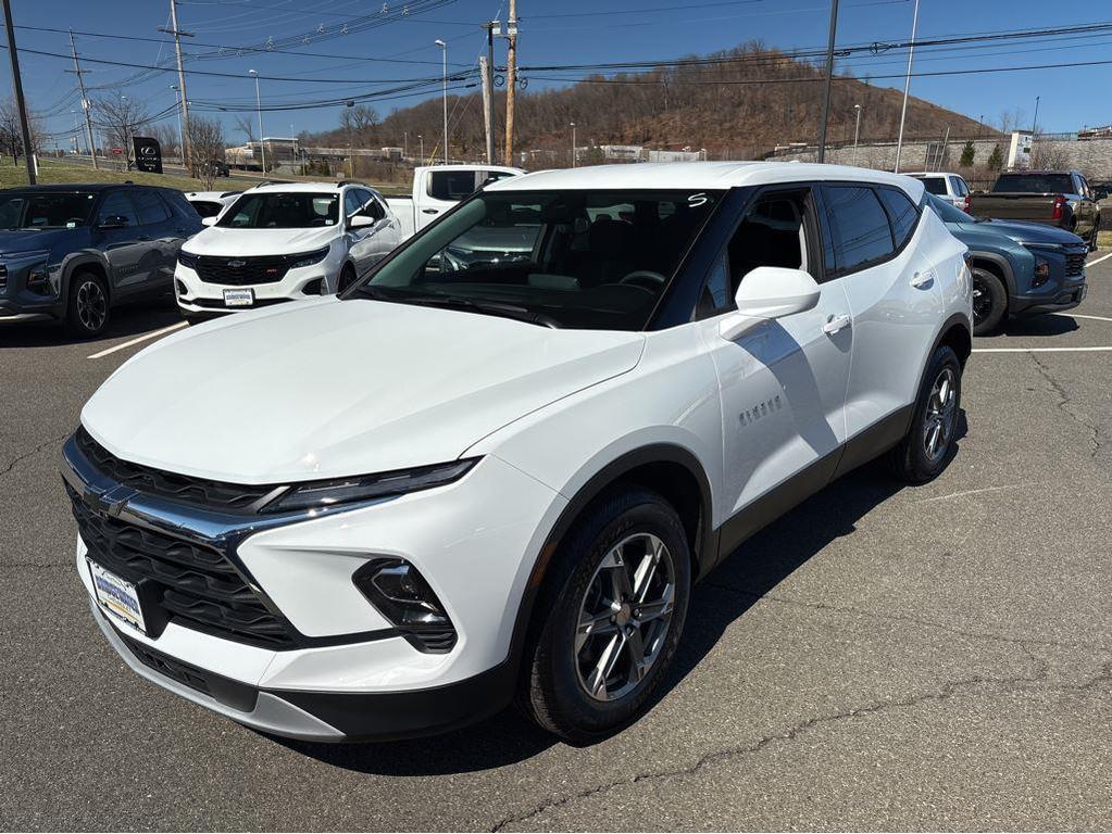 new 2025 Chevrolet Blazer car, priced at $36,610