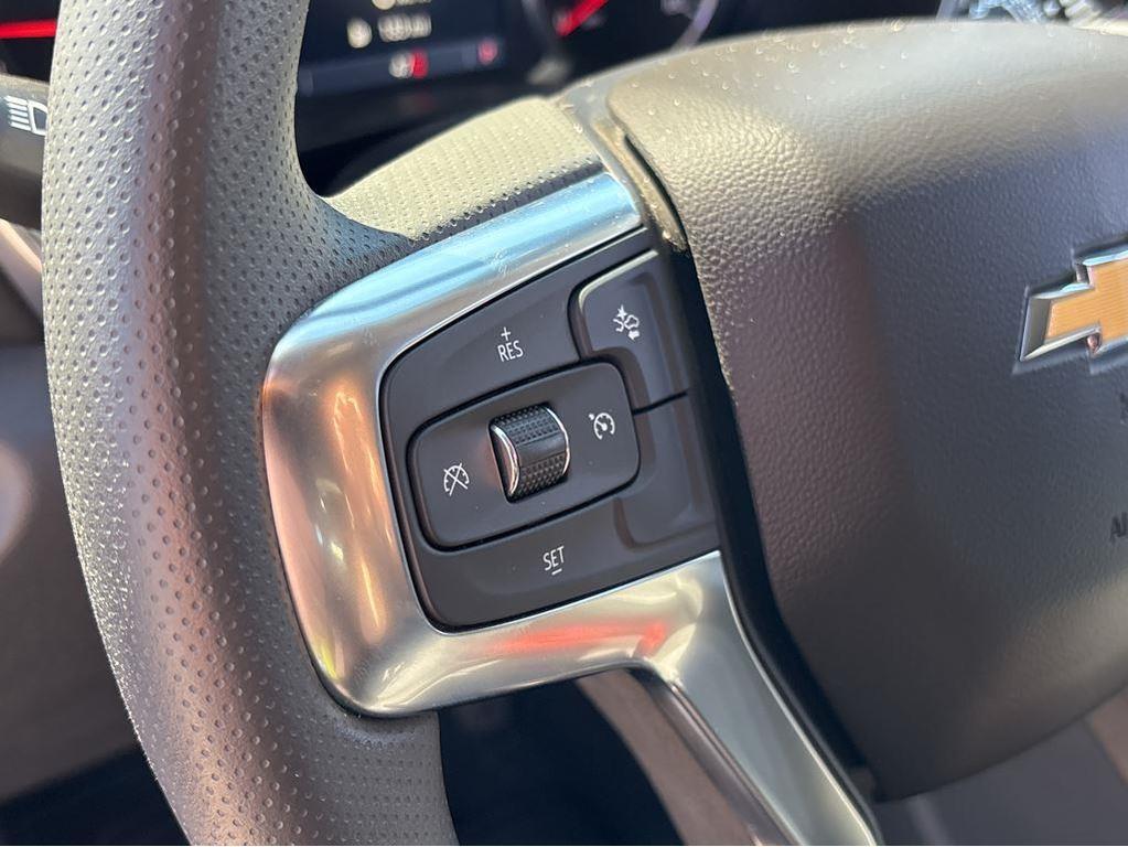 new 2025 Chevrolet Blazer car, priced at $36,610