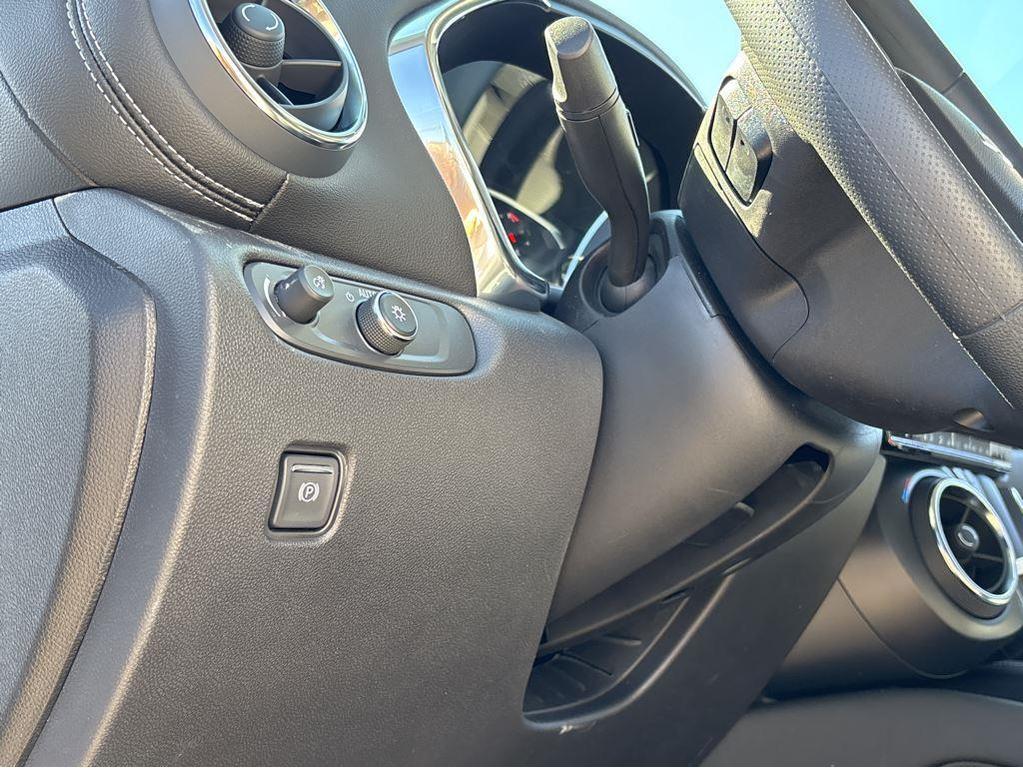 new 2025 Chevrolet Blazer car, priced at $36,610