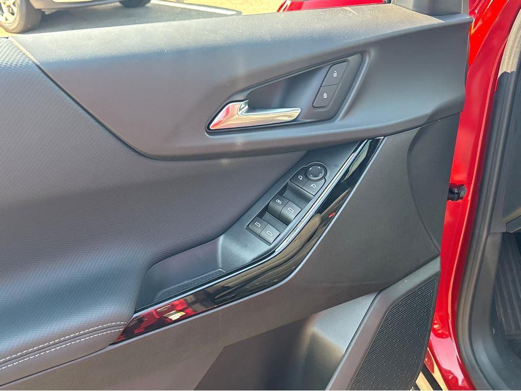 new 2026 Chevrolet Equinox car, priced at $32,644